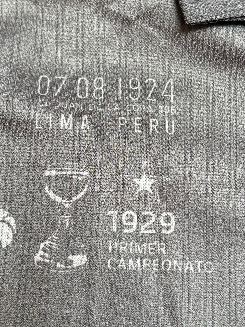 Marathon Universitario de Deportes special edition jersey - Picture 6 of 7